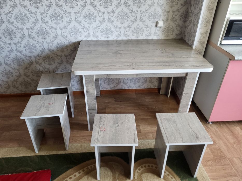 Кухонная стол стулья