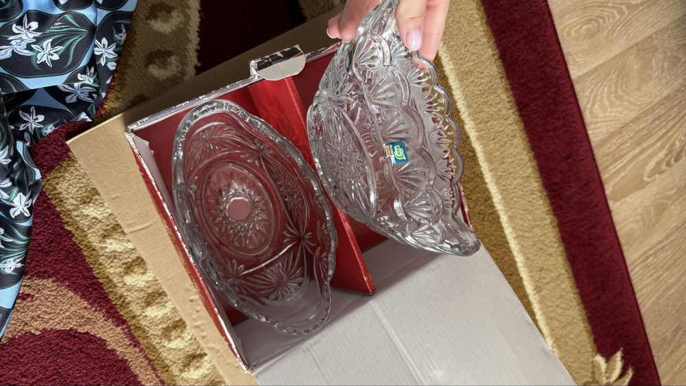 Продам конфетницы комплект