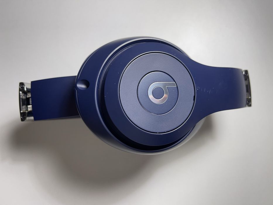 Beats Studio 3 синего цвета