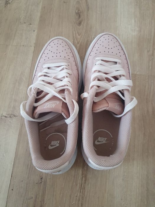 Маратонки W NIKE COURT VISION Alta ltr