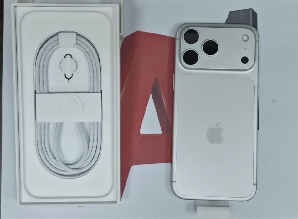 ЧИСТО НОВ 256GB iPhone 17 Pro Max A1 Гаранция 2028г. Silver | Сребрист