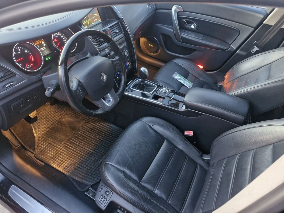 Renault latitude 2.0/150 cp /Inițiale Paris