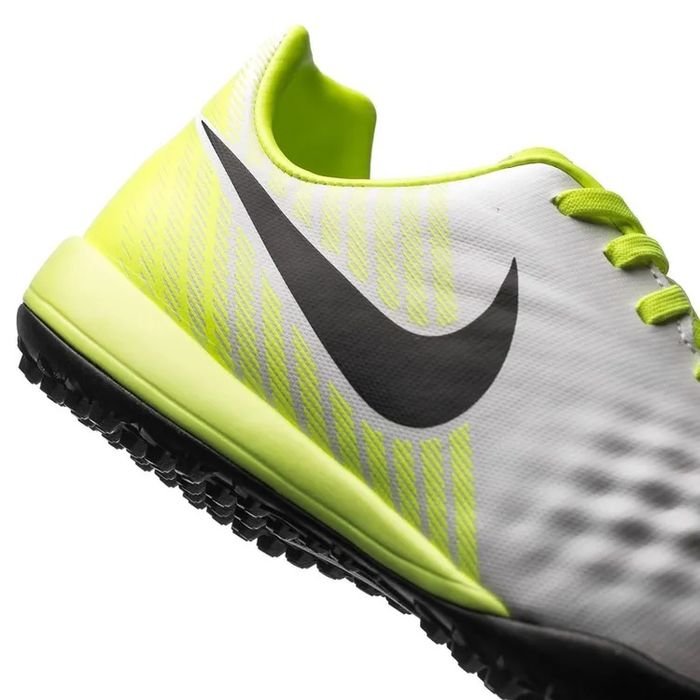 Футболни стоножки Nike Magista X Onda II TF - 42.5