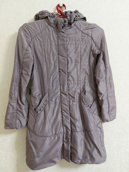 Продаётся димесезонная куртка на девочку