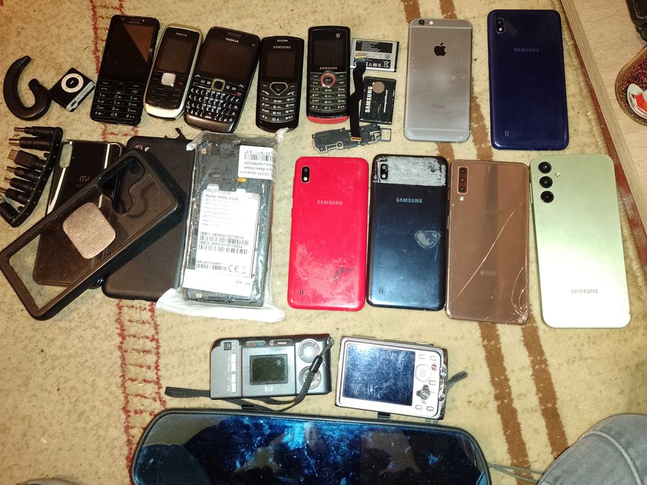 Telefoane defecte pentru piese  și funcționale 9 din 10