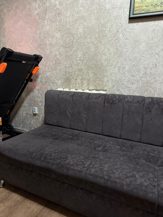 Продается диван в отличном состоянии