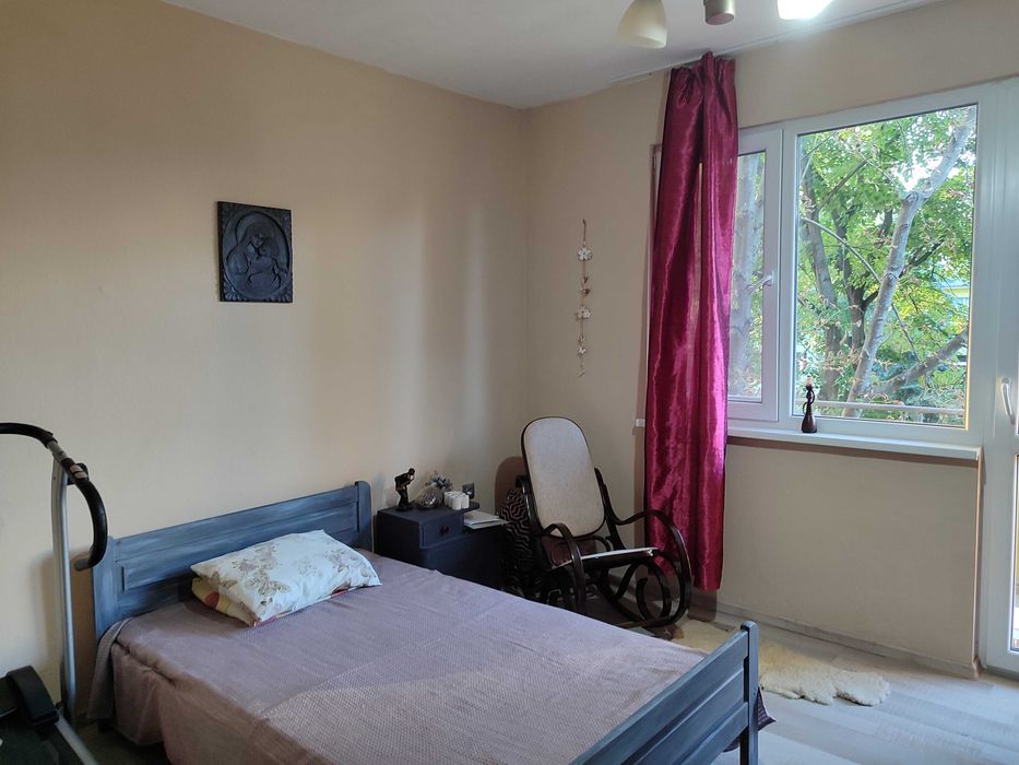 Продава се Четиристаен апартамент в Добрич, Център - 112 кв.м за 1036 €/кв.м - Снимка #13