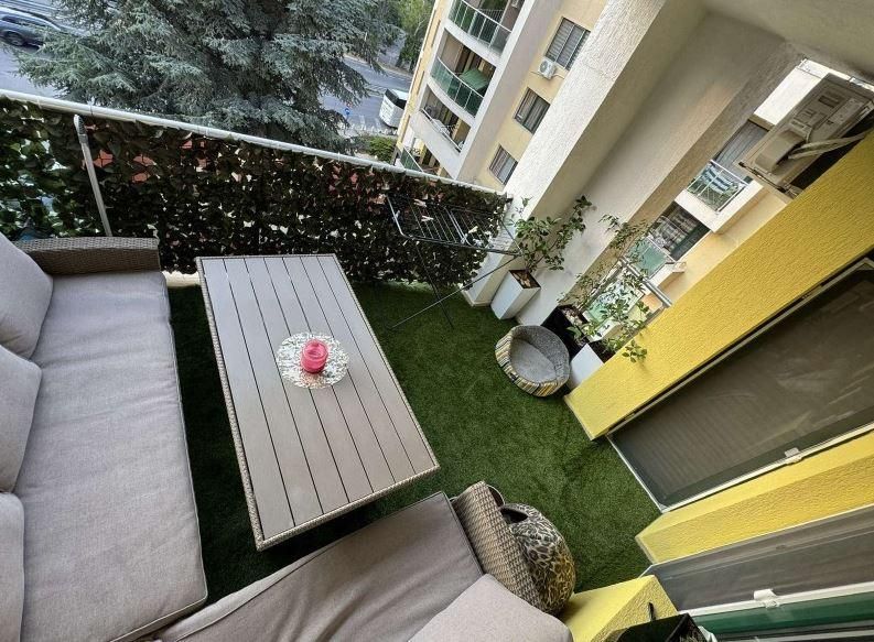 Дава се под наем Двустаен апартамент в к.к. Св.Св. Константин и Елена - 75 кв.м за 700 € - Снимка #6