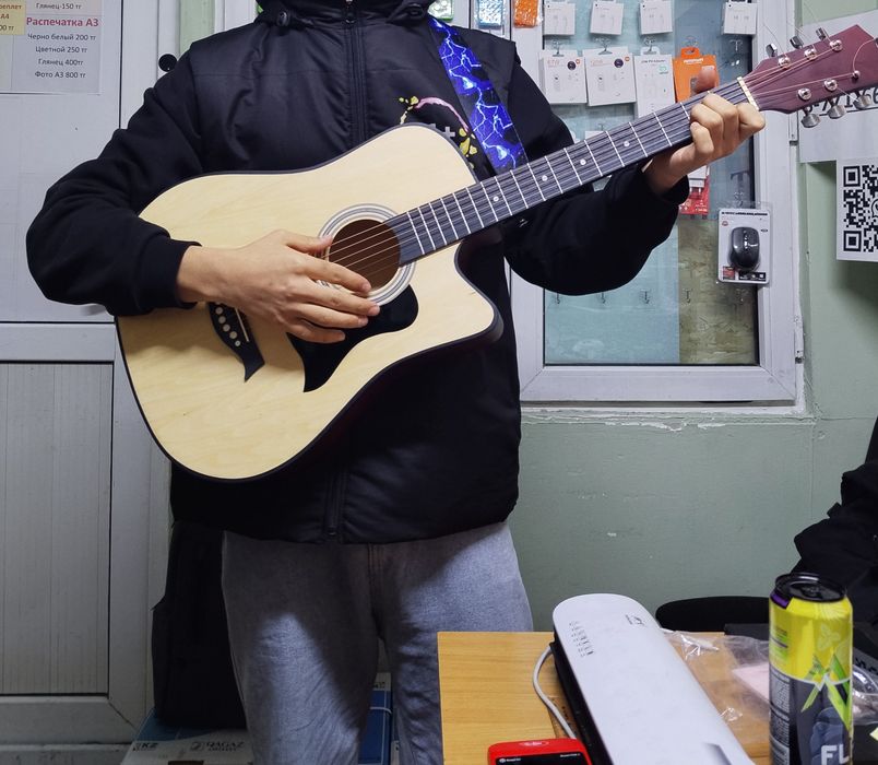 Продается гитара