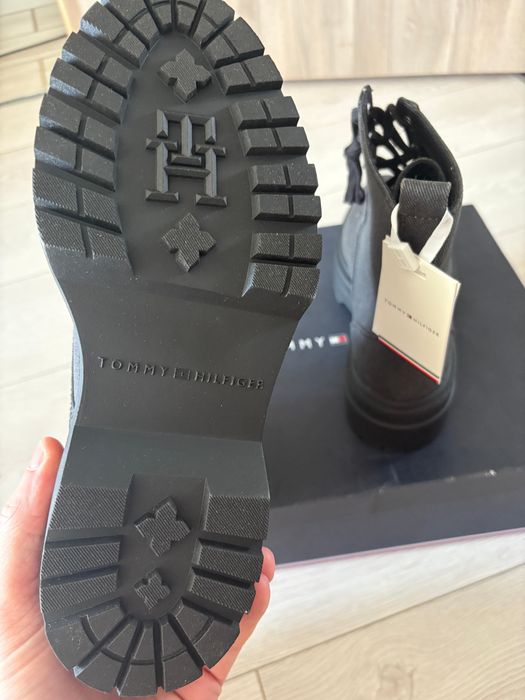Botine de dama Tommy Hilfiger din denim noi