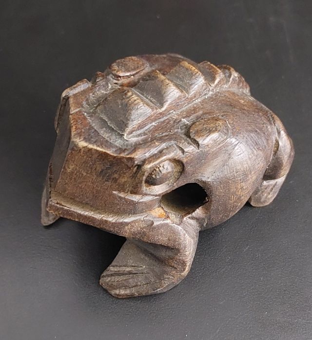 Ръчно изработени дървени фигурки