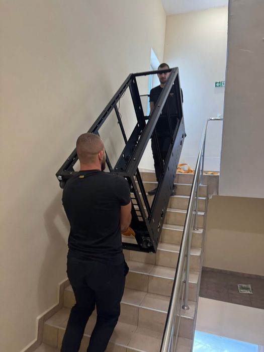 Транспортни и хамалски услуги !