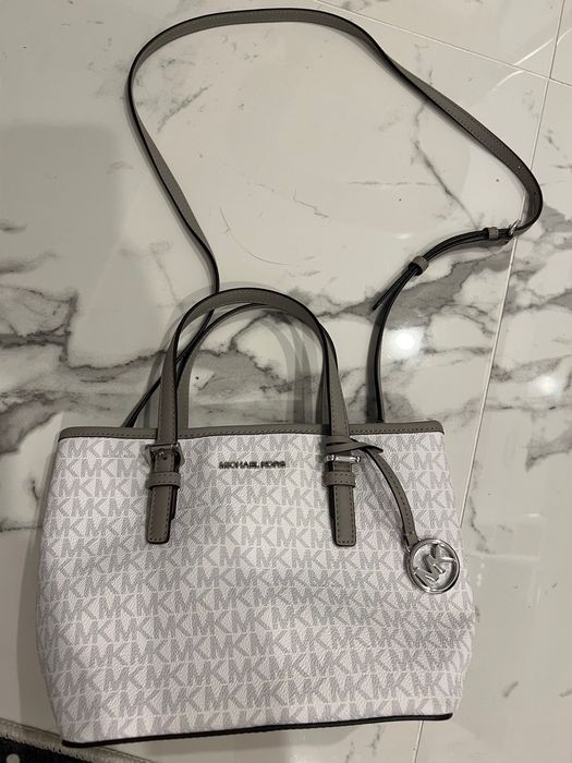 Michael Kors нова мини чанта