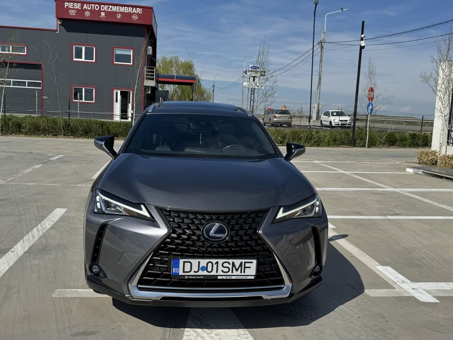LEXUS UX 2022 — imagine 2