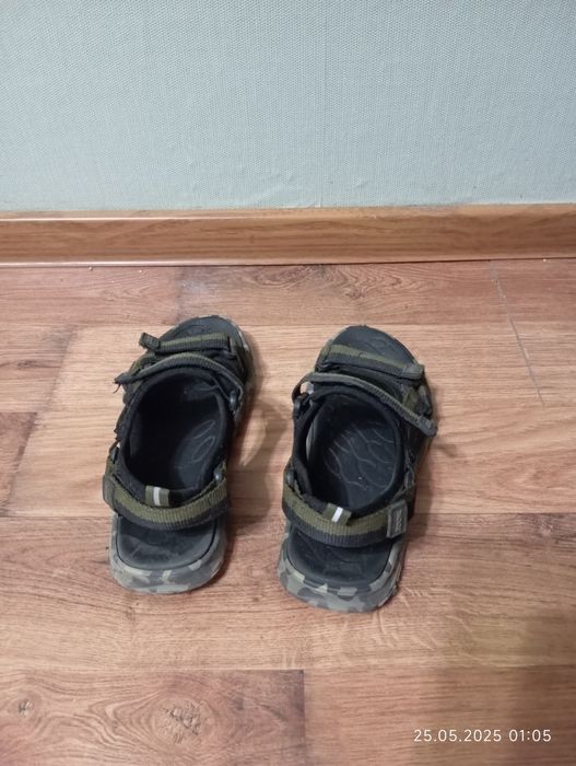 Сандалии на мальчика