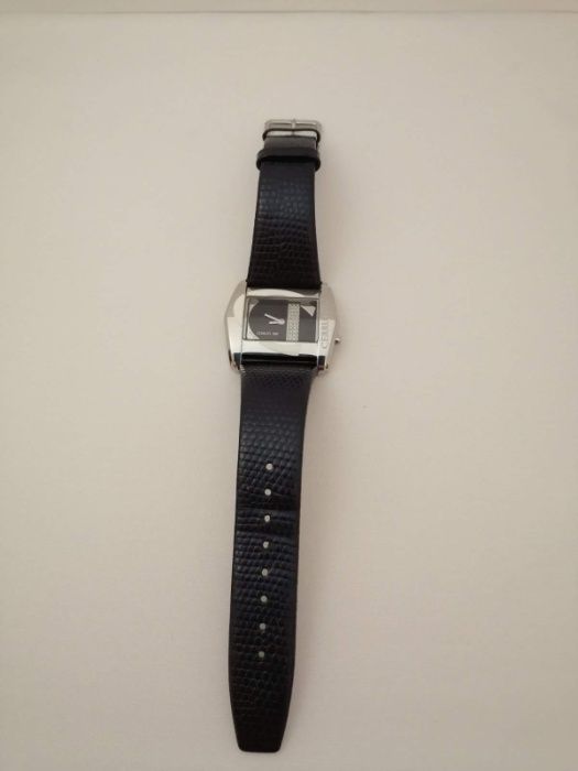 Дамски часовник CERRUTI 1881с камъни Swarovski