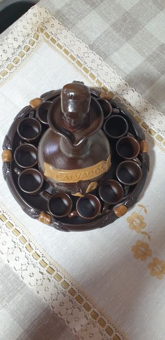 Serviciu complet Calvados din ceramică veche