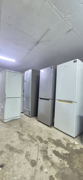 Холодильник индизит 35000.самсунг дороже
