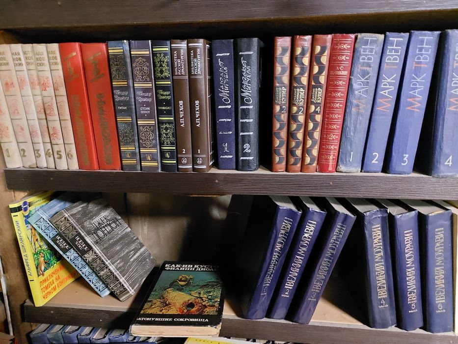 Книги на декор,  многотомники