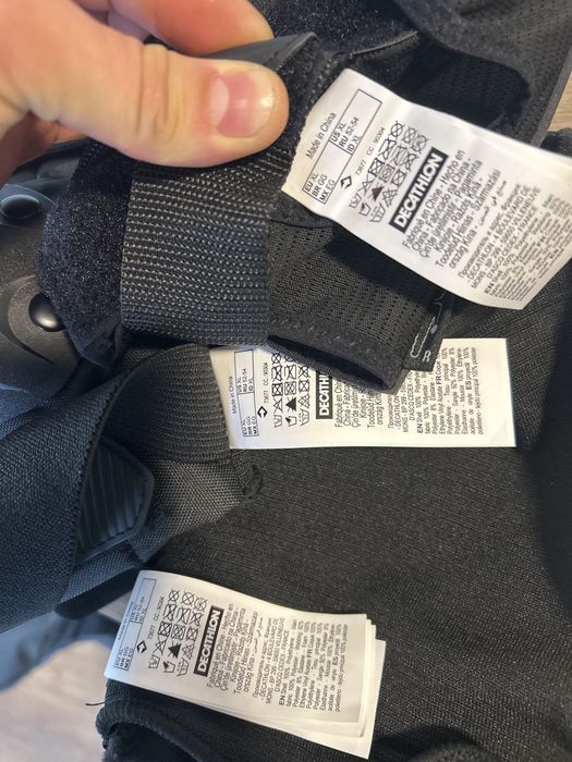 Продавам ролери и протектори decatlon 43 номер