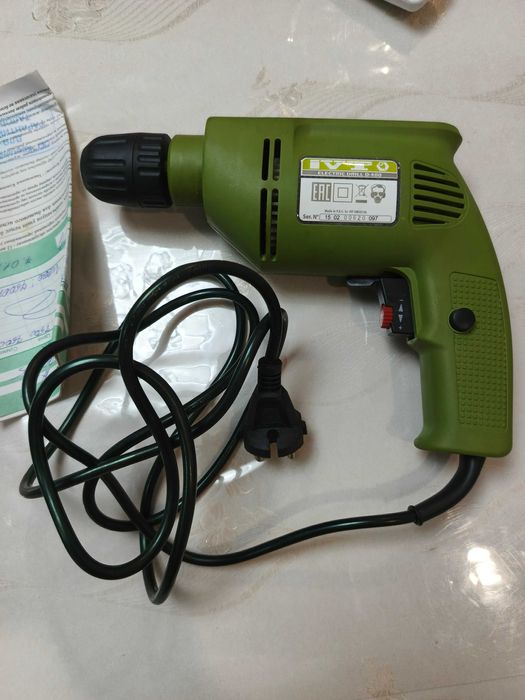 продам  шуруповёрт ударная мини дрель IVT  D-400