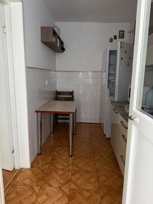 apartament de inchiriat