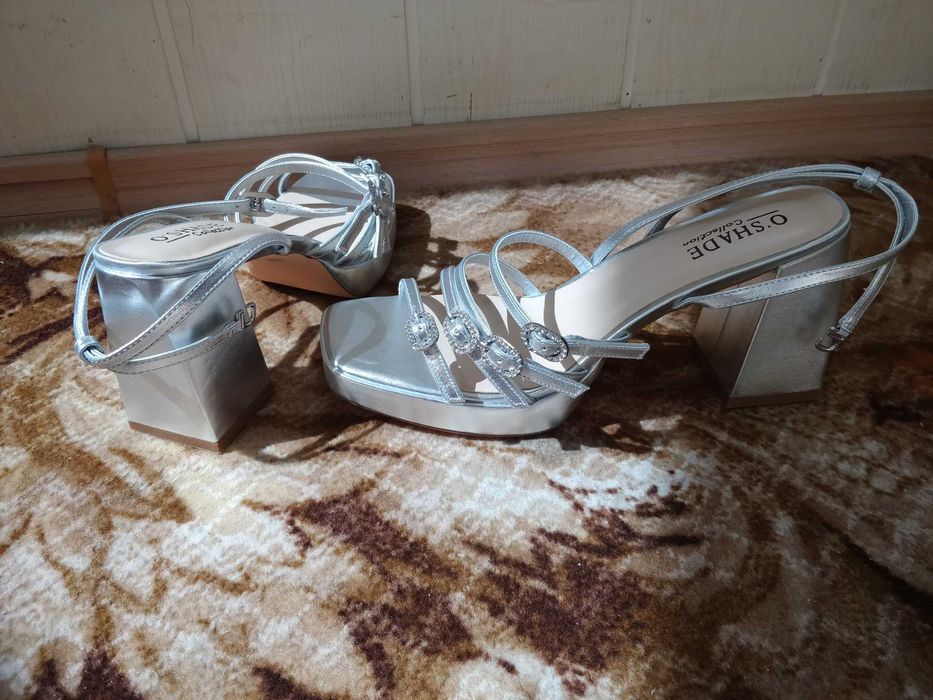 Босоножки женские 40 разм.