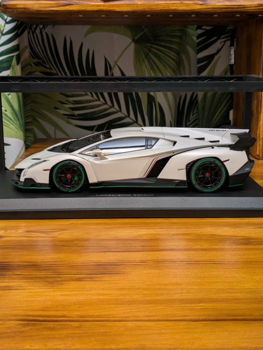 Macheta Lamborghini Veneno 1/18