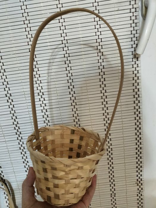 Корзина плетенная