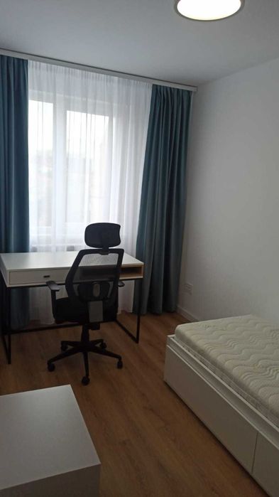 P.F. Inchiriez apartament 3 camere in centru, Piata Abator