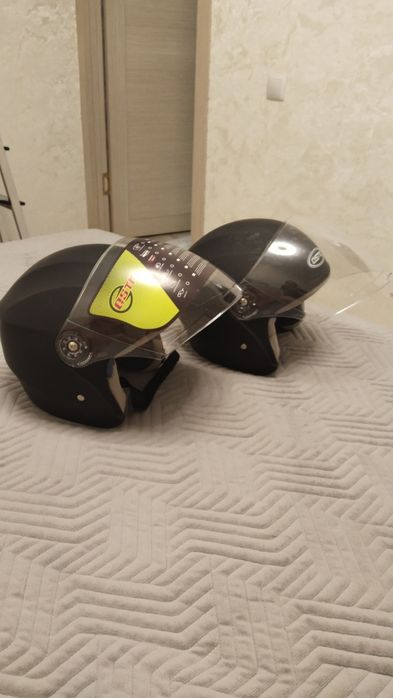 Продам новые шлемы