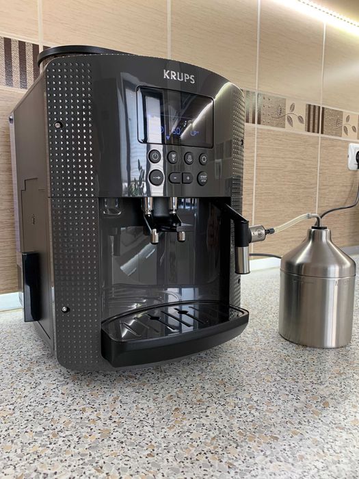 Espressor Krups LCD automat cafea boabe + sistem de lapte