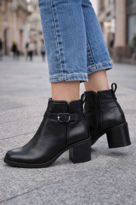 Botine din piele naturală, 39, gamă Clarks Signature, toc 7 cm, -50%