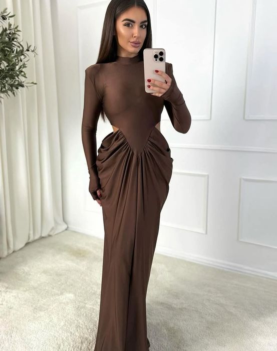 Дълга рокля в кафяво