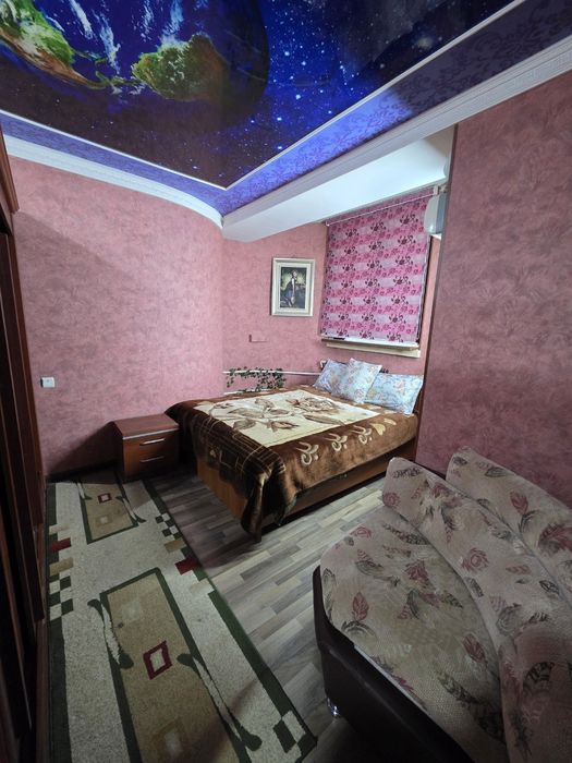 9 bozor oldida studio qilingan 1 xona