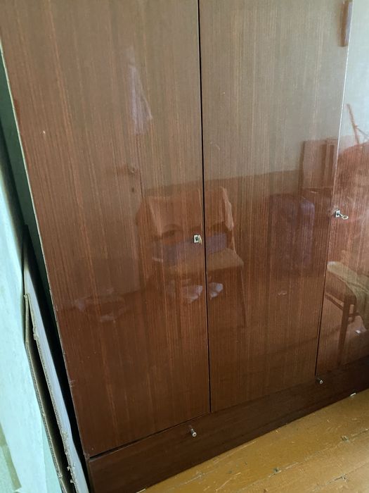 Шифоньер трехстворчатый, белорусский, с антрисолями