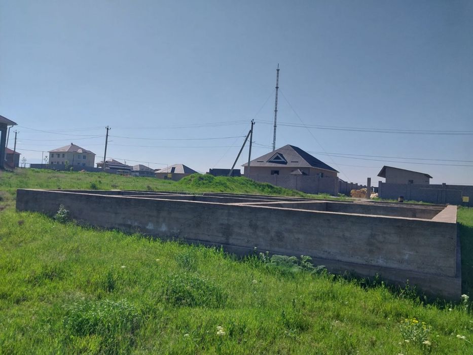 Продаетса участок с фундаминтом