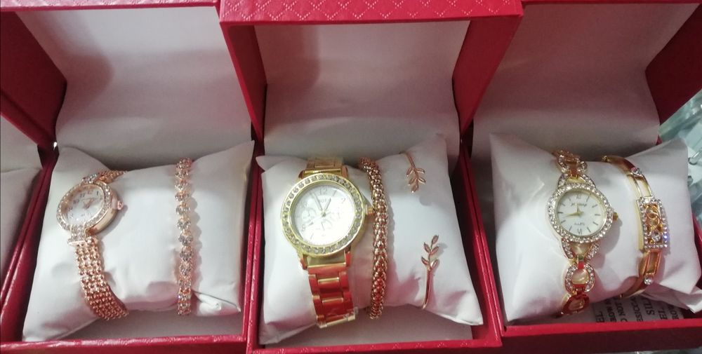 Часы набор подарки женские