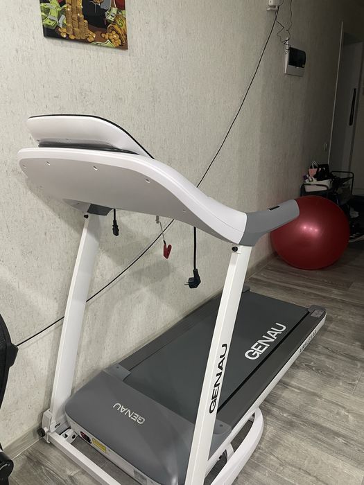 Продам беговую дорожку Genau AirFlex A8