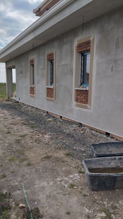 Execut lucrări construcții și renovări