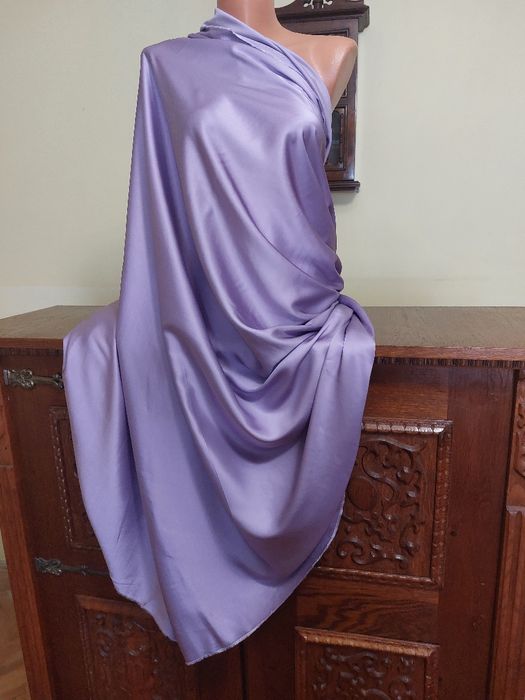 Cupon de 3 m satin din matase naturala si vascoza, culoare minunata, mov lila stins