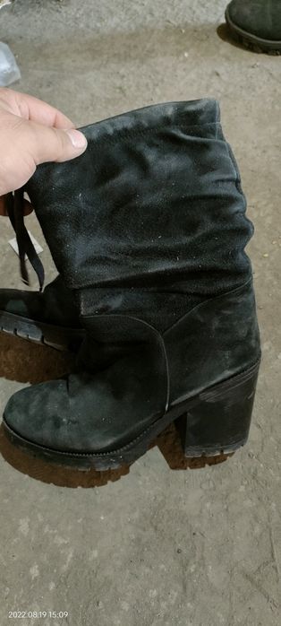 Продам женские туфли