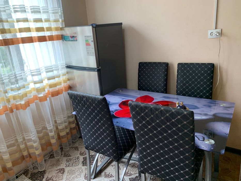 Bez makler G’alaba bog’ini oldida uy
