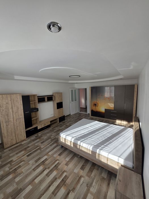 Inchiriez sau vând apartament la casa cu 4 camere 91 mp Valea Aurie