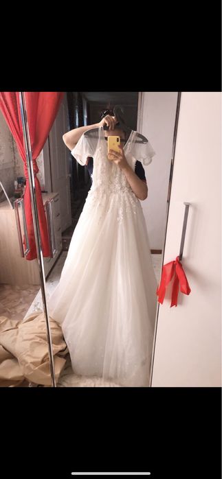свадебный платье очень красивое и не обычный