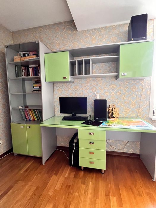 Мебель в детскую комнату