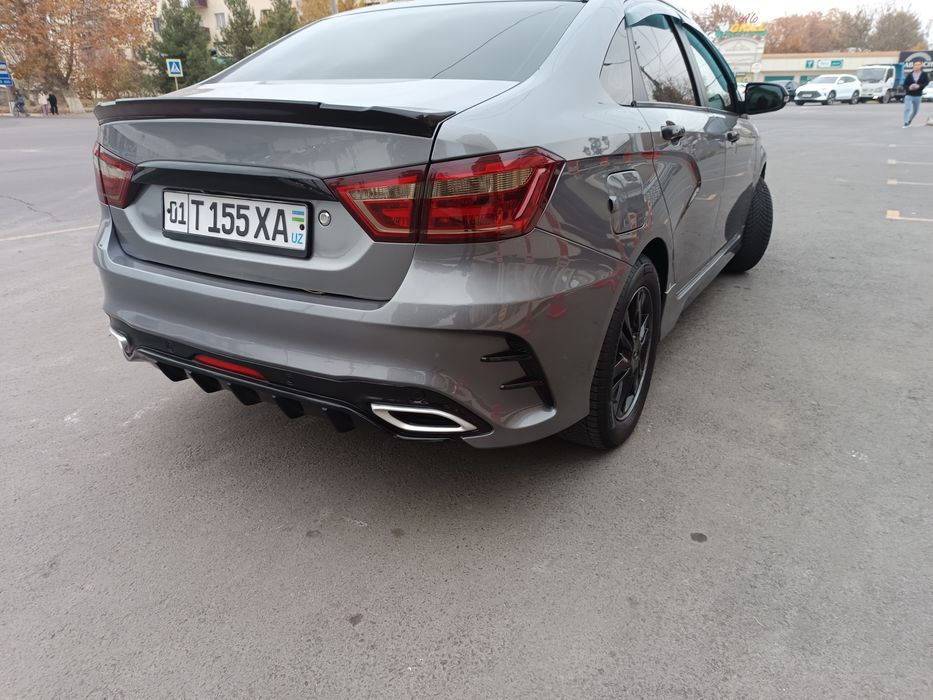 Лада Веста 2016 г.в. Фулл Робот Тюнинг Музыка Аквапринт Тонировка есть