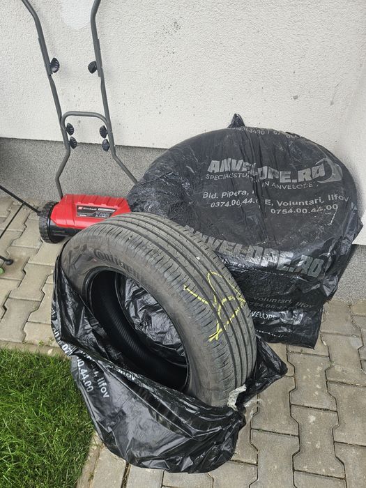 Set anvelope Continental de vara 215/65/R17 ca noi