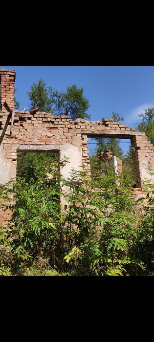 Продавам недвижим имот в село Лисец, Кюстендилска област