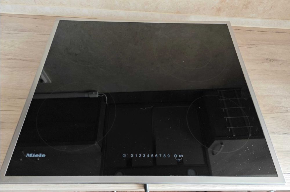 Стъклокерамичен плот MIELE KM 6520 FR